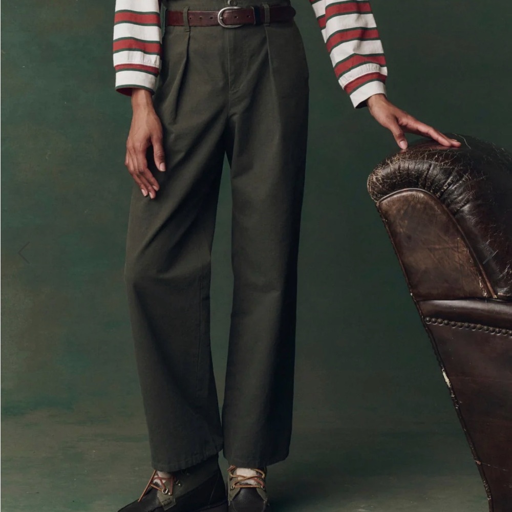 THE GREAT. Women's Dark Green Chinos